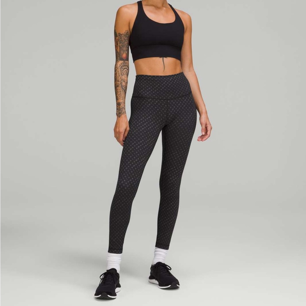 Lululemon Wunder Train High-Rise Tight 25"
Mirrorify Black Multi